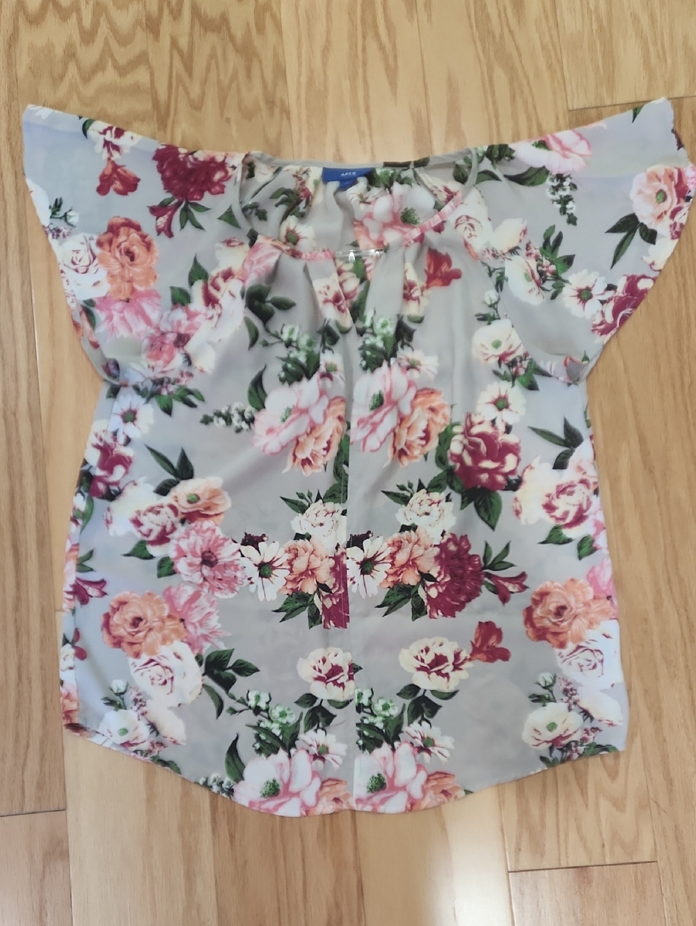 Apt. 9 Floral Flutter Sleeve Blouse - Gray with Pink & Burgundy Medium